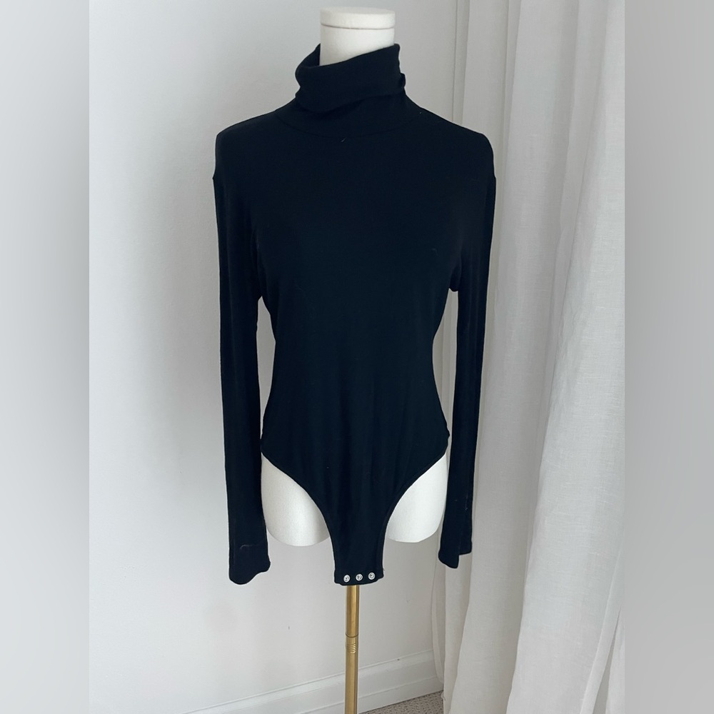 ReoRia Classic Black Long Sleeve Bodysuit